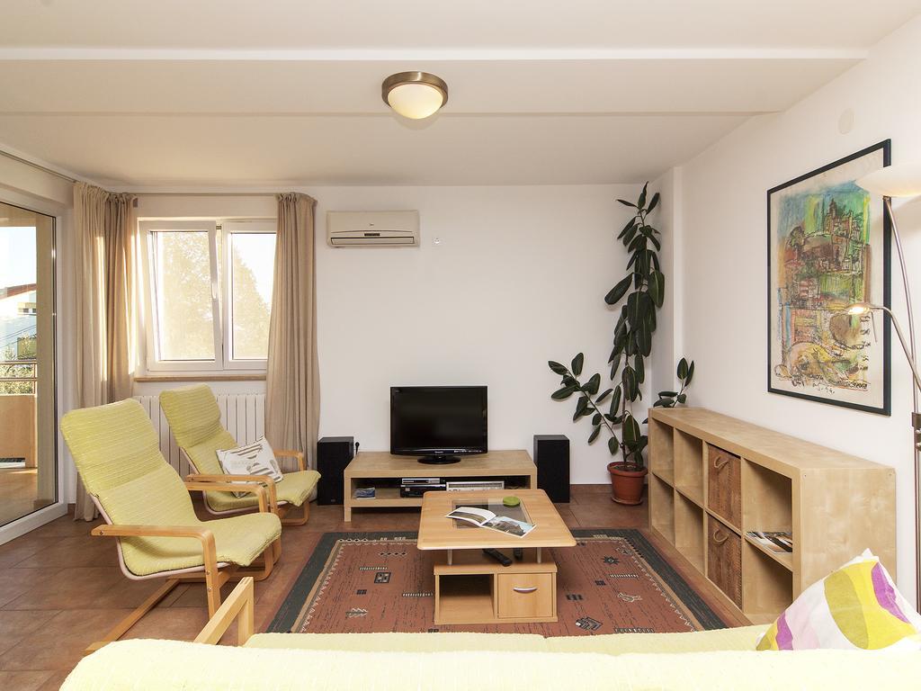 Apartments Ceja Near Sea Медулин Номер фото