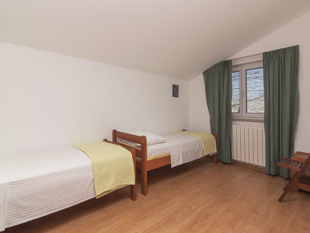 Apartments Ceja Near Sea Медулин Экстерьер фото