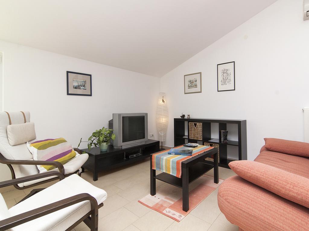 Apartments Ceja Near Sea Медулин Номер фото