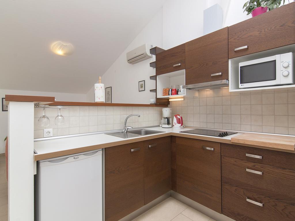 Apartments Ceja Near Sea Медулин Экстерьер фото