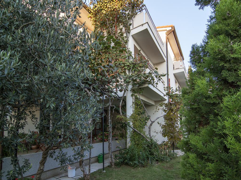 Apartments Ceja Near Sea Медулин Экстерьер фото