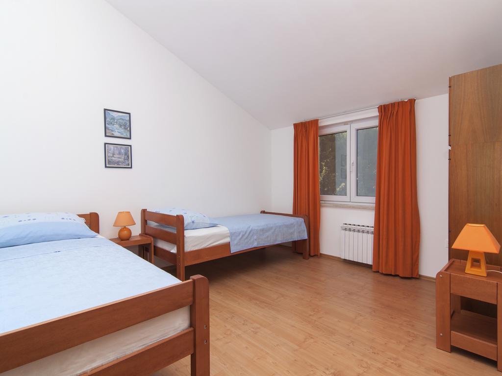 Apartments Ceja Near Sea Медулин Экстерьер фото