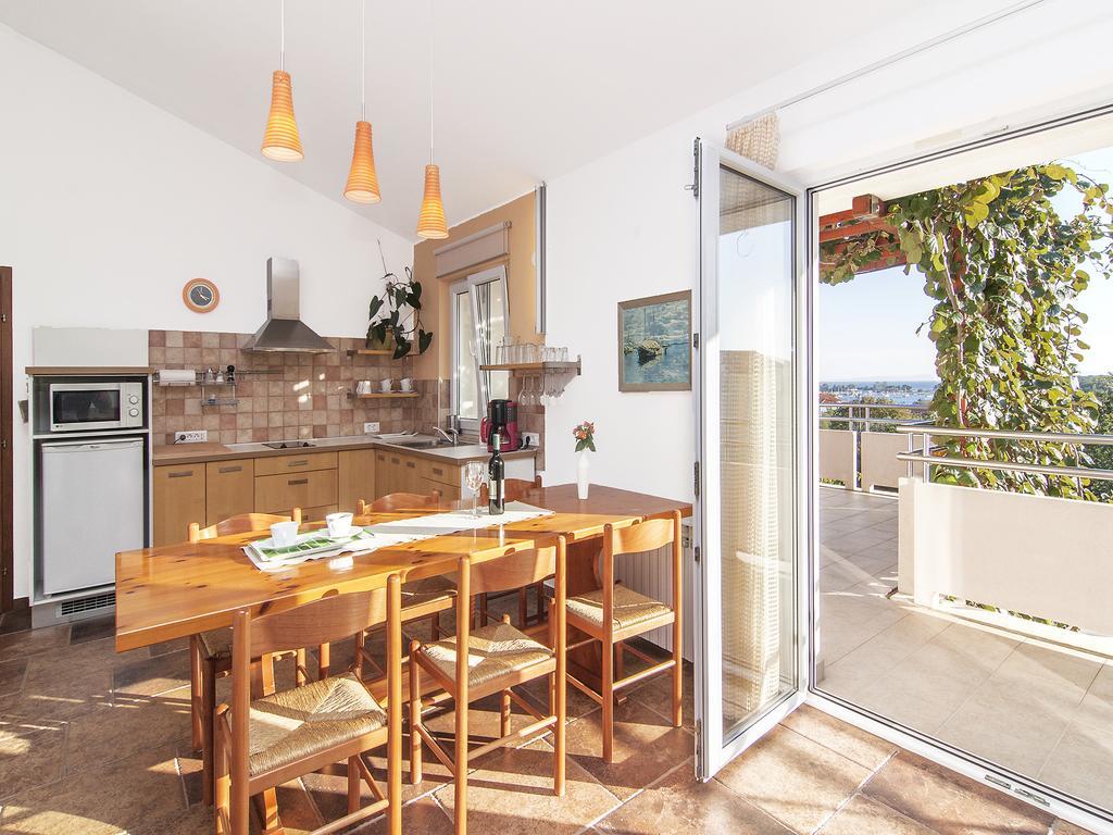 Apartments Ceja Near Sea Медулин Номер фото