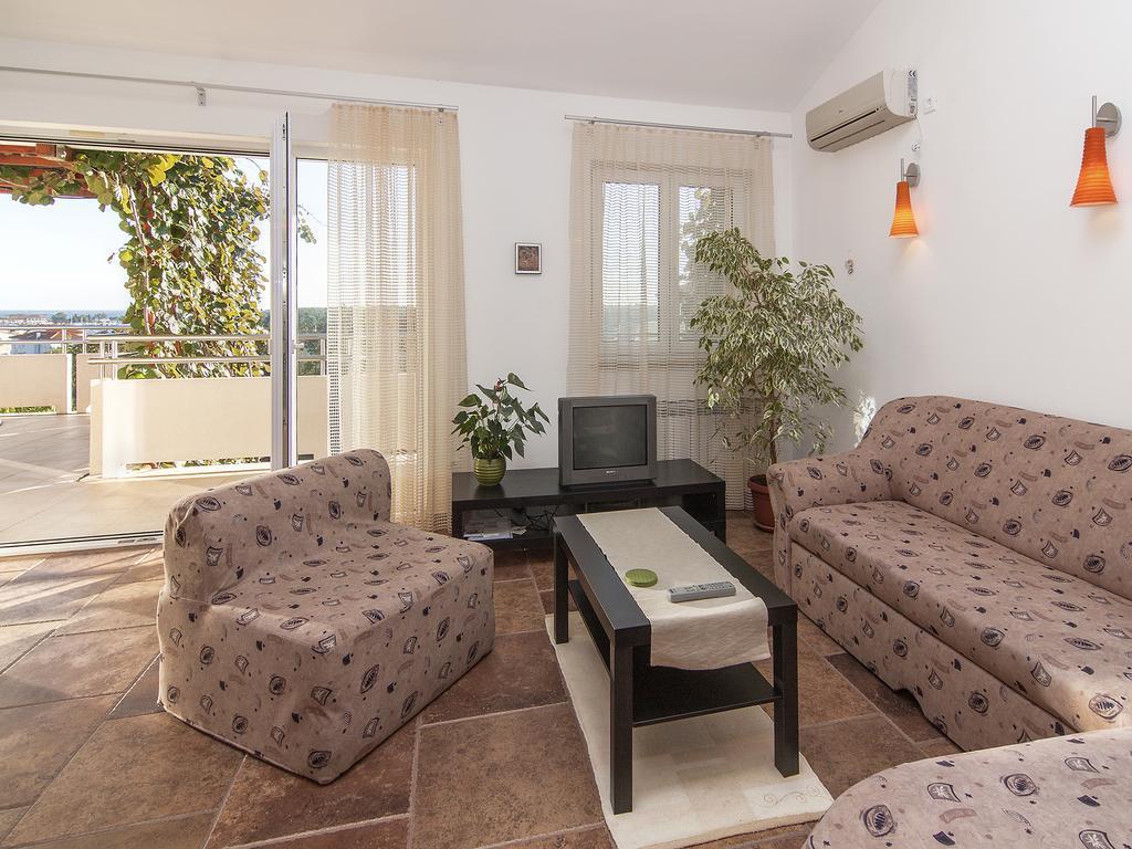 Apartments Ceja Near Sea Медулин Экстерьер фото