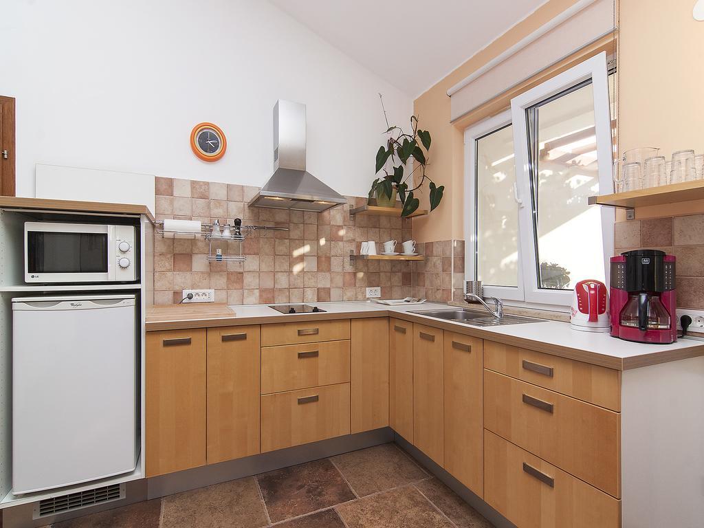 Apartments Ceja Near Sea Медулин Экстерьер фото